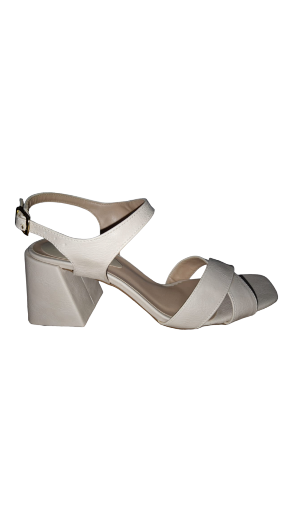 Sandália Salto Quadrado Off White - Imagem 2