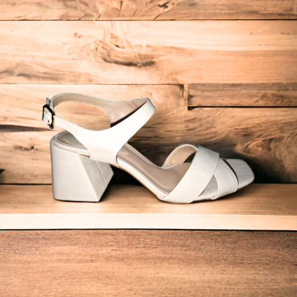 Sandália Salto Quadrado Off White - Imagem 3